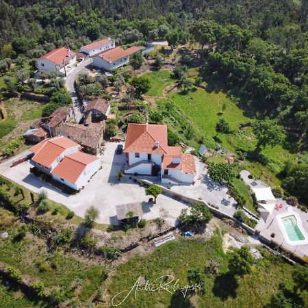 Quinta Quatro Ventos Bed & Breakfast เซอร์เทิน ภายนอก รูปภาพ