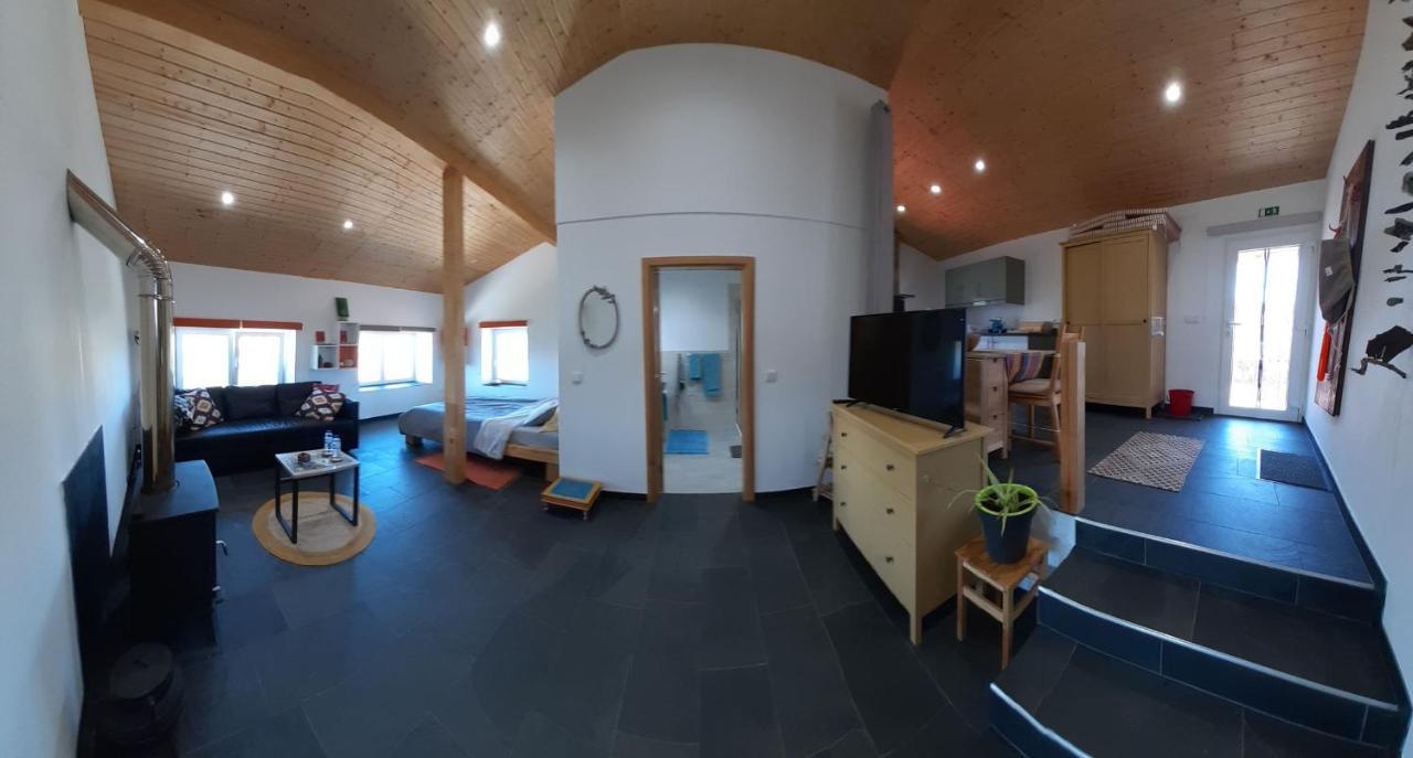 Quinta Quatro Ventos Bed & Breakfast เซอร์เทิน ภายนอก รูปภาพ